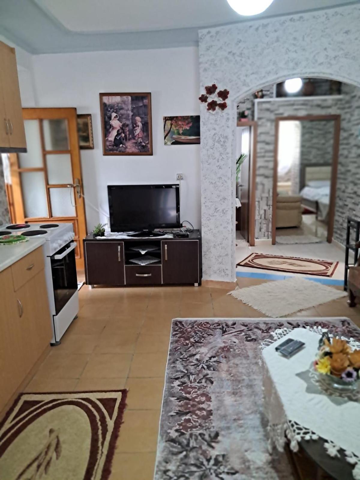 Olivia * Gjirokastër